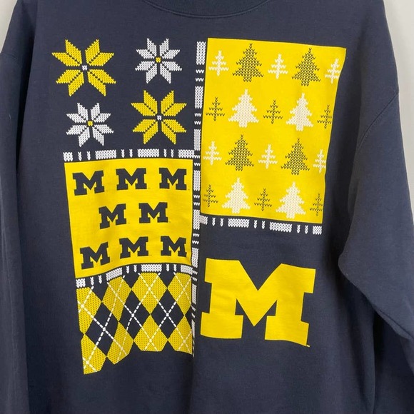 University of Michigan Champion Ugly Christmas Crewneck Sweatshirt Large NWOT - Picture 3 of 4